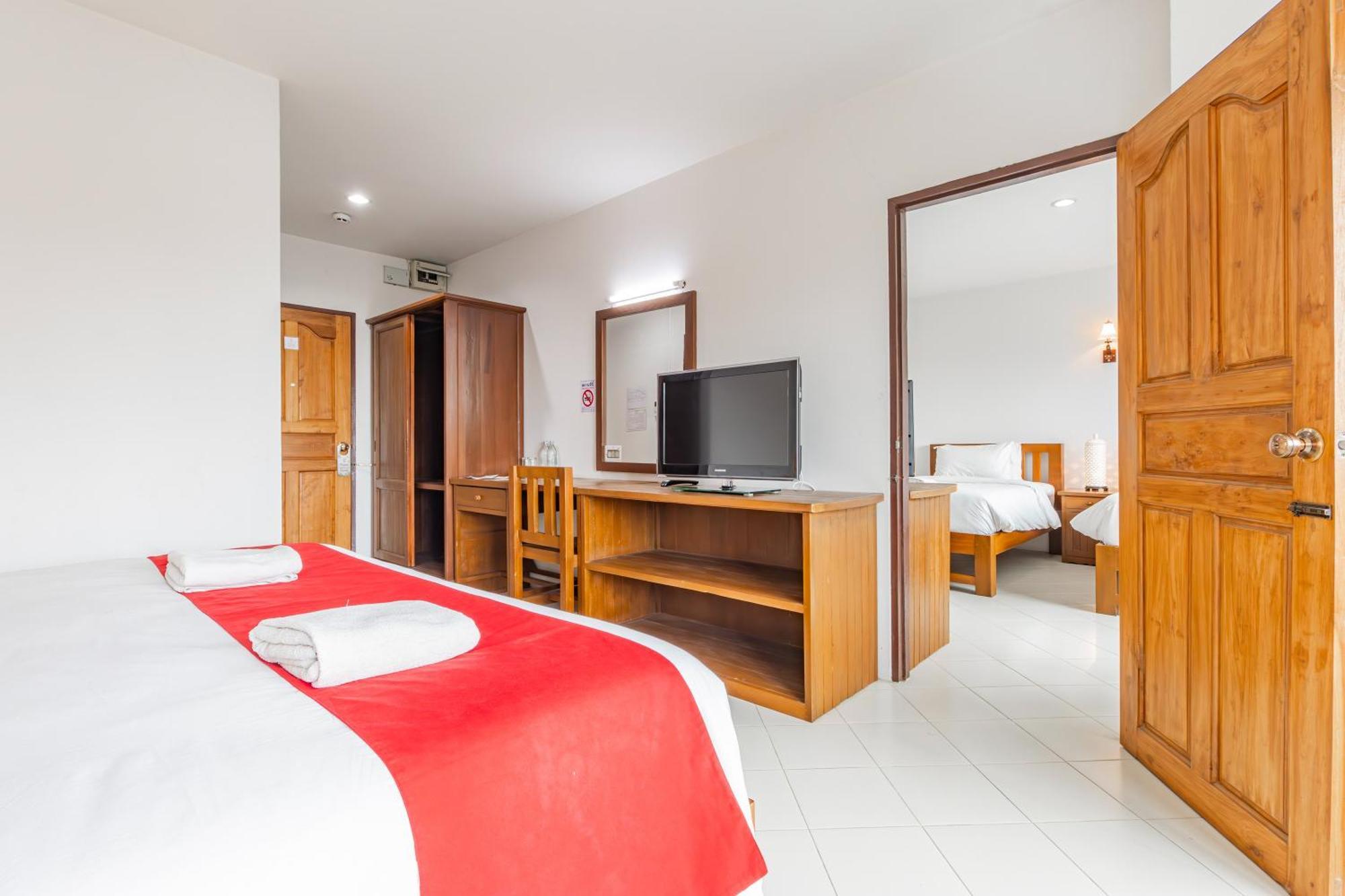 Budget Stars Hotel Chiang Mai Exterior foto