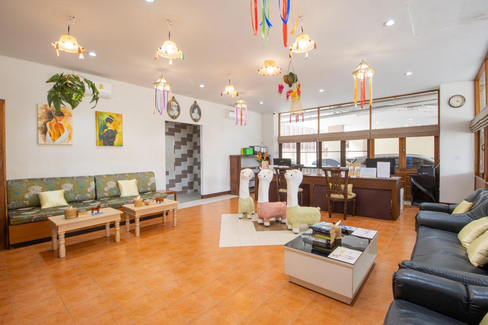 Budget Stars Hotel Chiang Mai Exterior foto