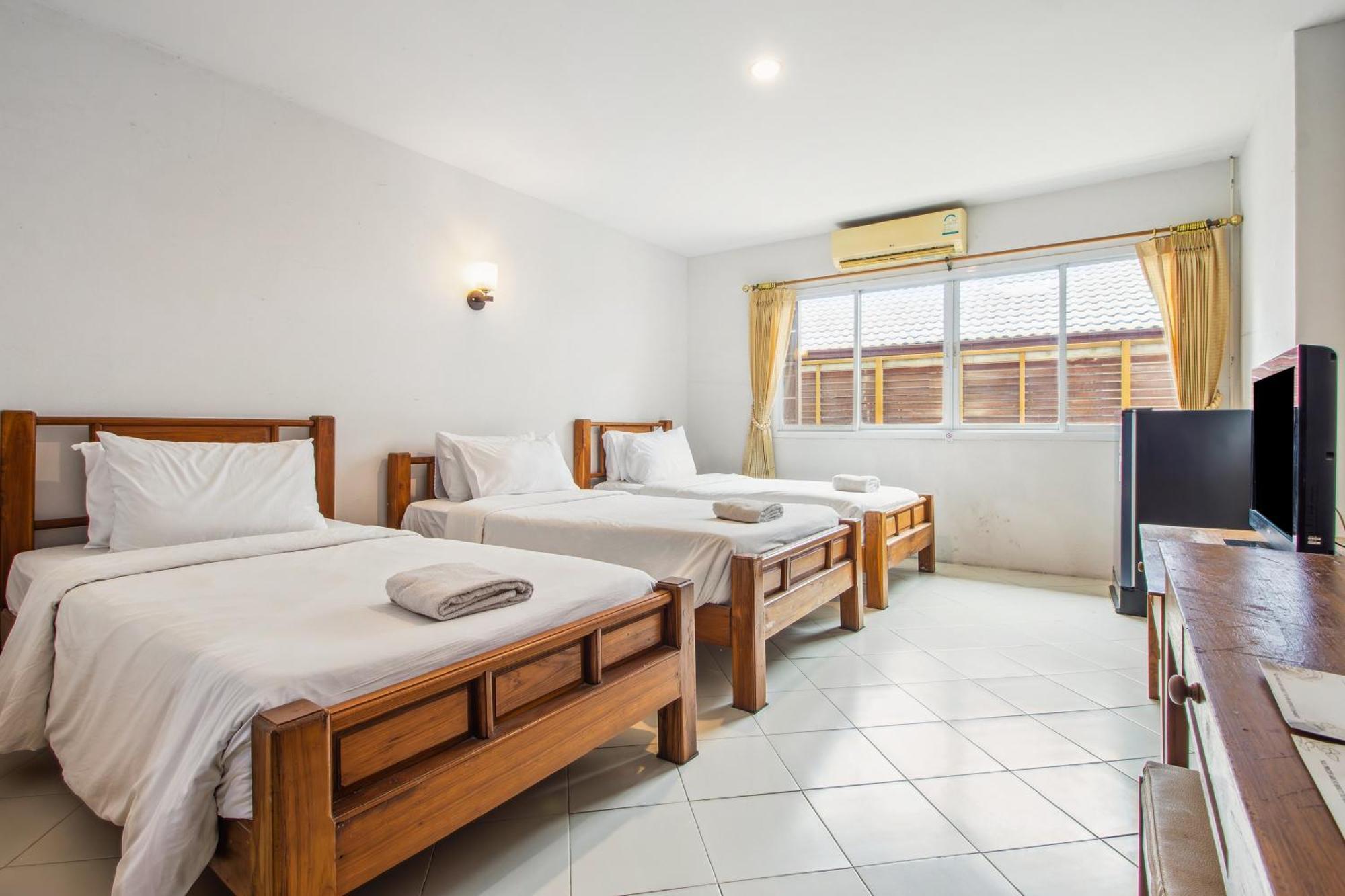 Budget Stars Hotel Chiang Mai Exterior foto