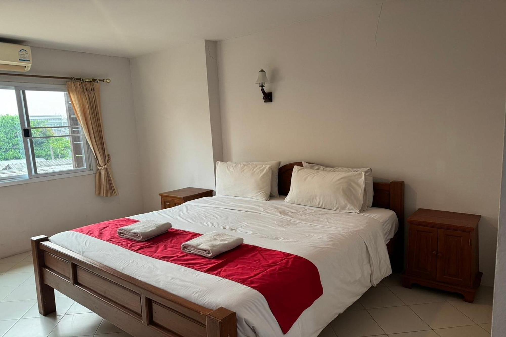 Budget Stars Hotel Chiang Mai Exterior foto