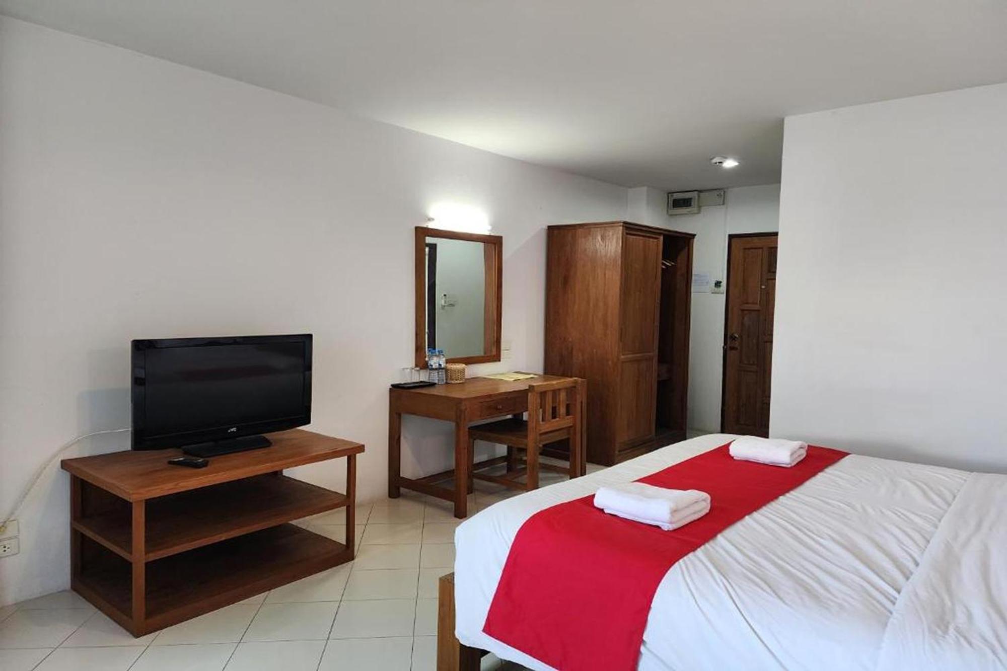 Budget Stars Hotel Chiang Mai Exterior foto